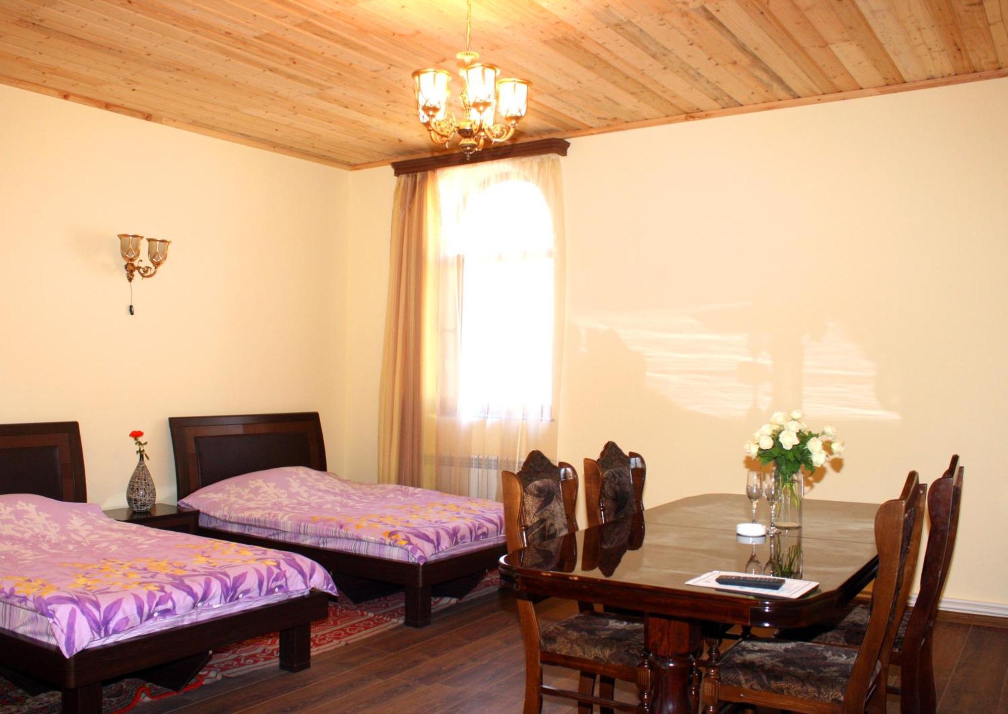 Christy Hotel Goris Zimmer foto
