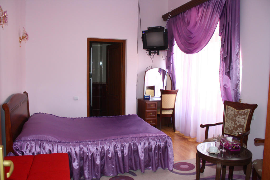 Christy Hotel Goris Zimmer foto